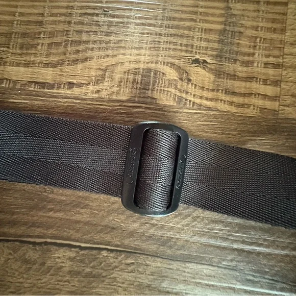 Lesportsac It’s a Small World Classic Hobo Bag w charm VHTF Vintage Disney Parks - Picture 5 of 16